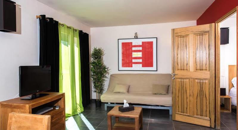 קאסטרי Hotel Domaine Le Milos מראה חיצוני תמונה