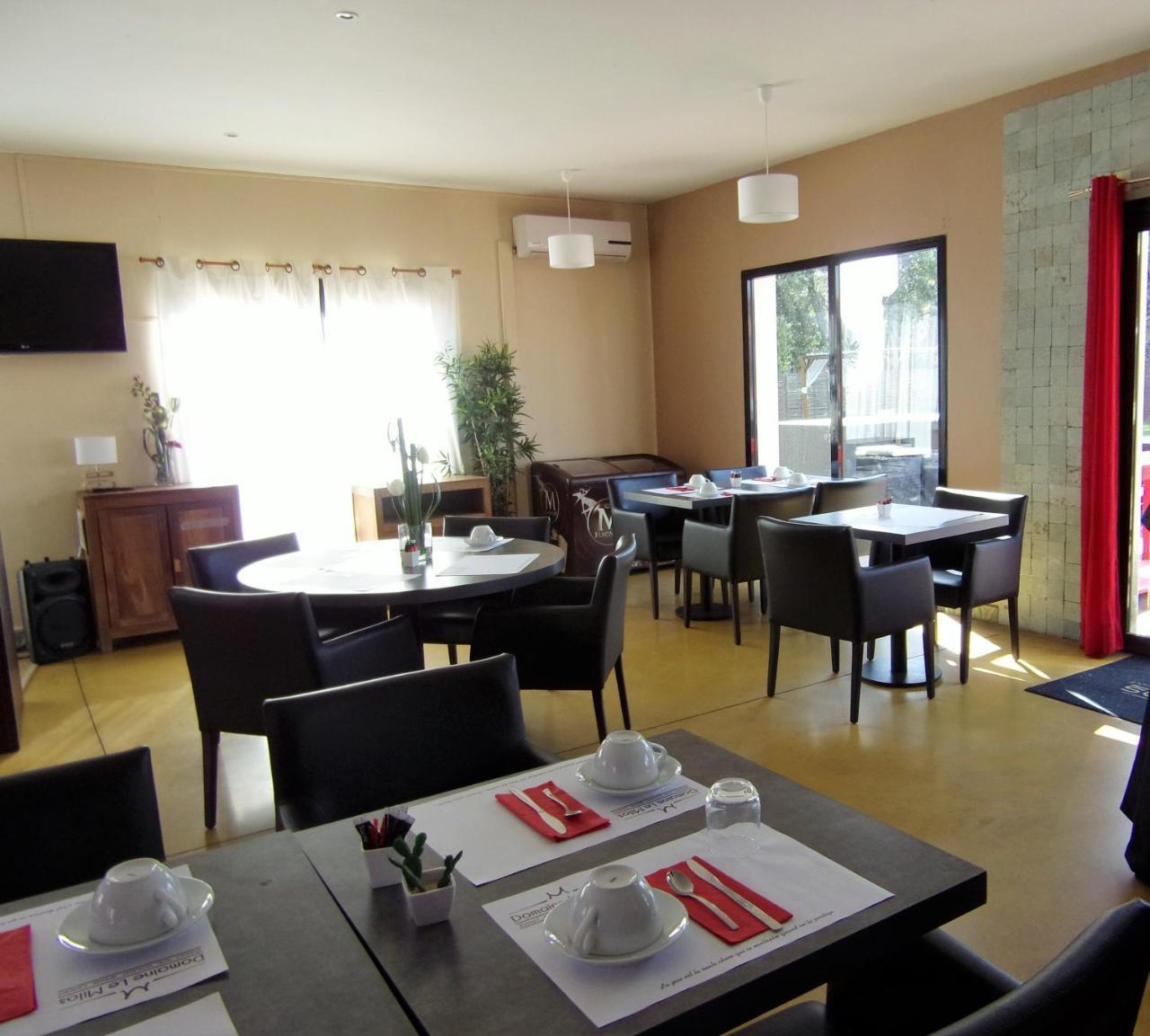 קאסטרי Hotel Domaine Le Milos מראה חיצוני תמונה